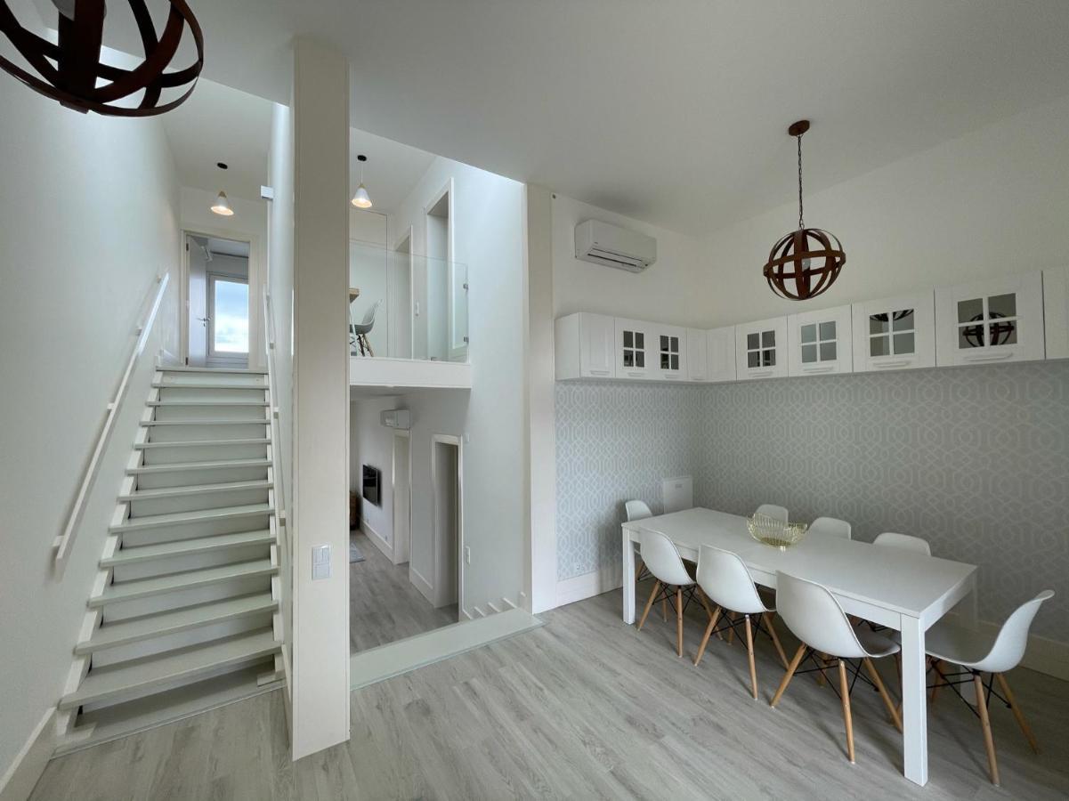 Beautiful Penthouse Apartment With Terrace - 4 Minute Walk To The Beach Troia Eksteriør bilde
