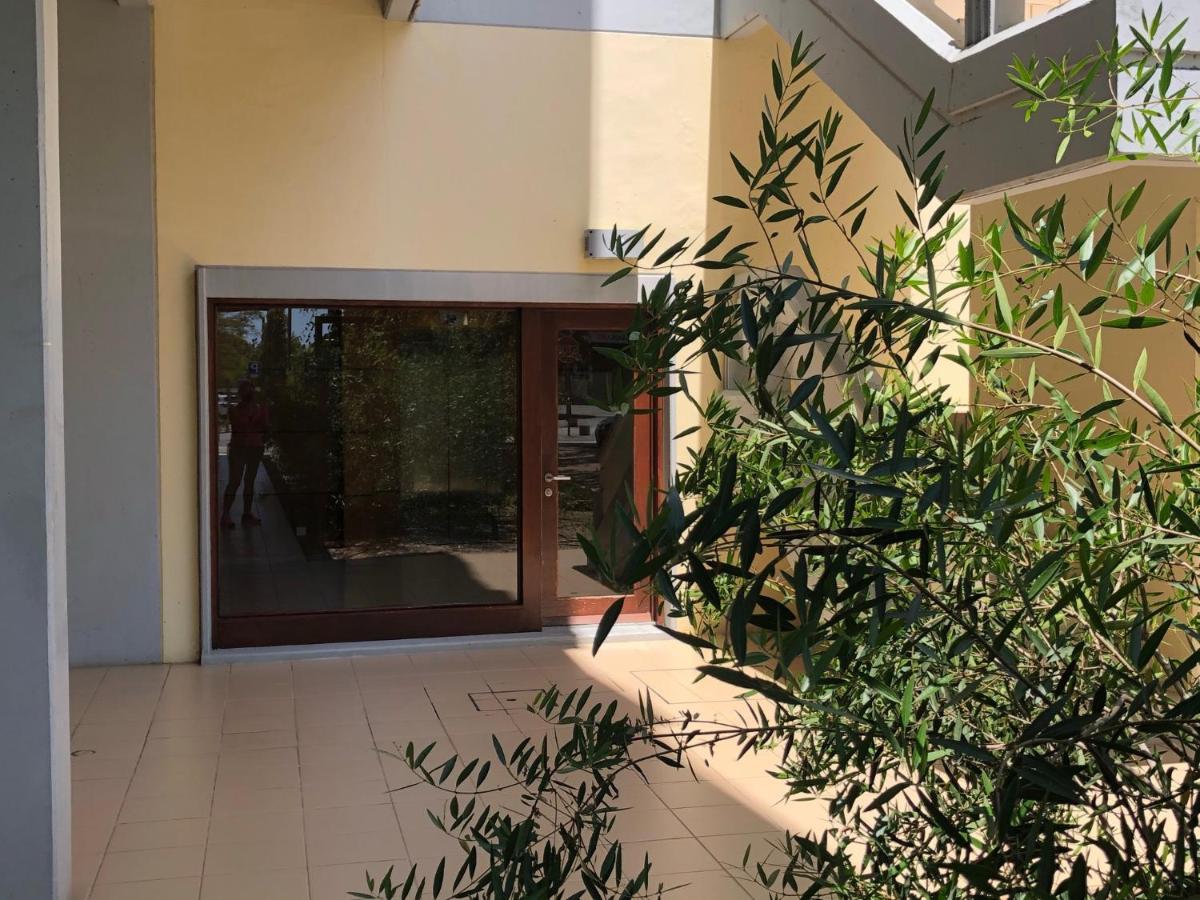 Beautiful Penthouse Apartment With Terrace - 4 Minute Walk To The Beach Troia Eksteriør bilde